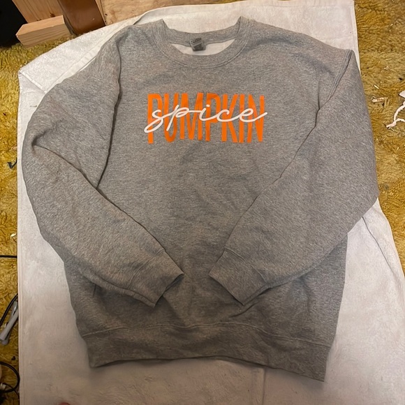 Graphic Crewneck - Picture 1 of 2